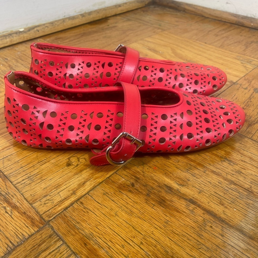 Mary Jane red Perforated Flats size 10 - Picture 2 of 5